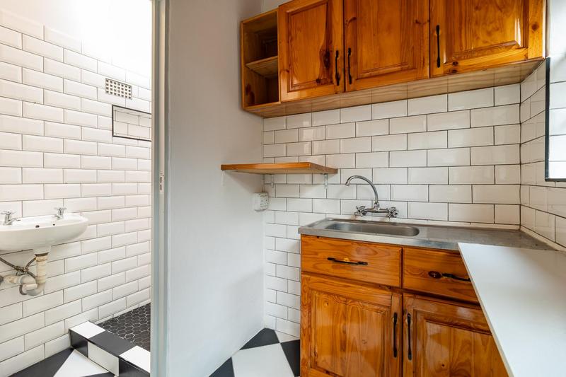 5 Bedroom Property for Sale in Observatory Western Cape